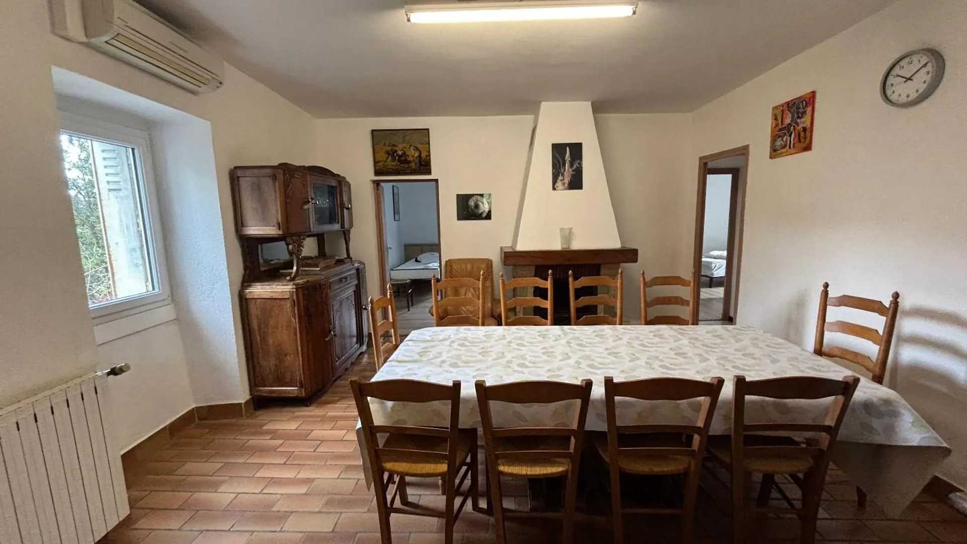 Holiday home Maison Accueillante, Les Vans, Vue Sur Montagne, Grand Jardin